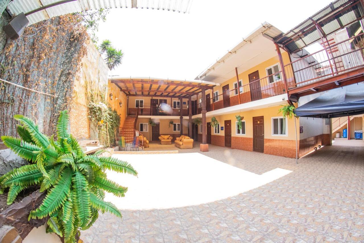 Euro Hostal Guatemala City Exterior foto