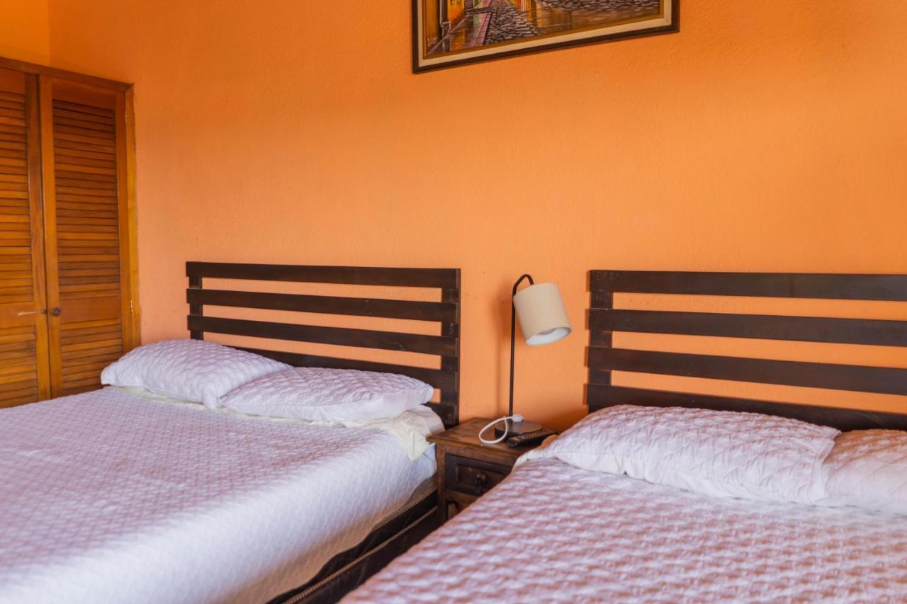Euro Hostal Guatemala City Exterior foto